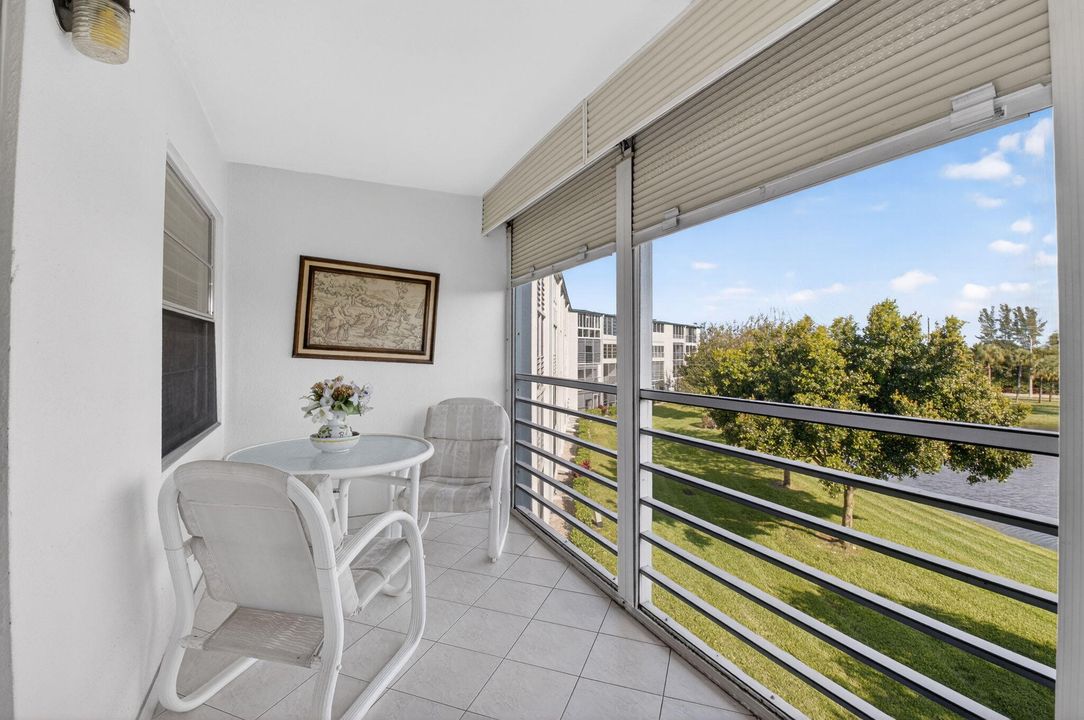 For Sale: $110,000 (2 beds, 2 baths, 896 Square Feet)