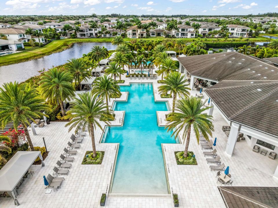 待售: $4,950,000 (6 贝兹, 7 浴室, 5475 平方英尺)