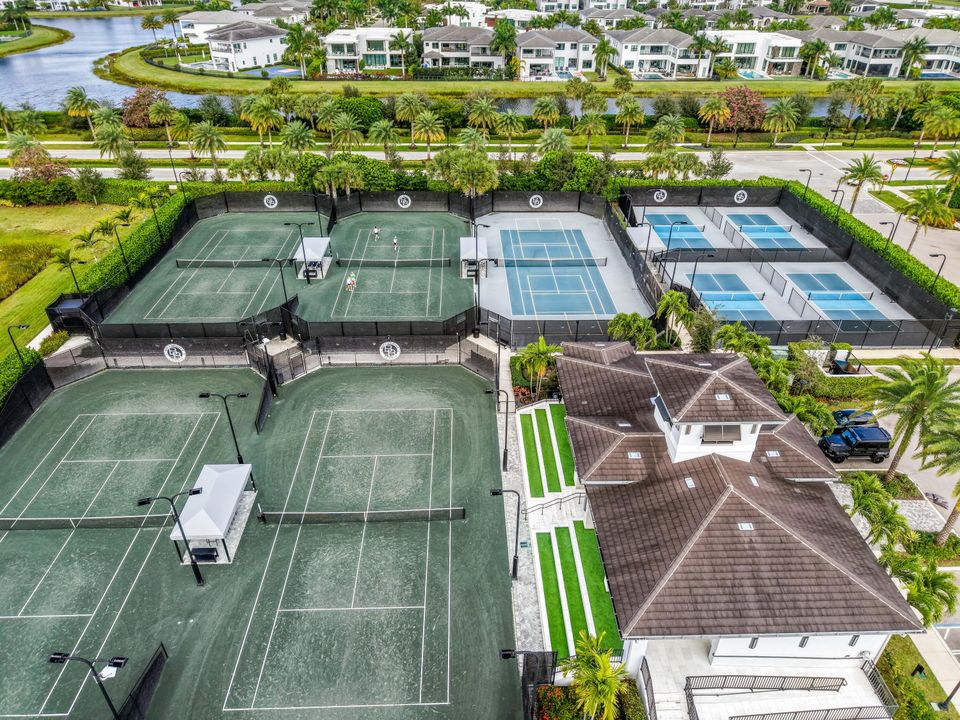 待售: $4,950,000 (6 贝兹, 7 浴室, 5475 平方英尺)