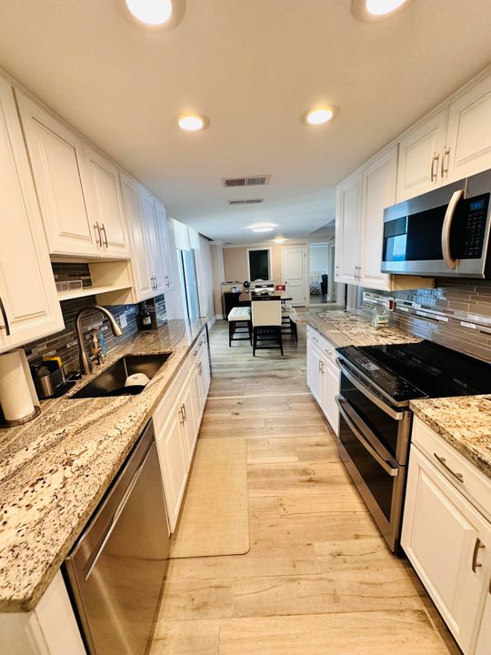 En Venta: $850,000 (2 camas, 2 baños, 1500 Pies cuadrados)