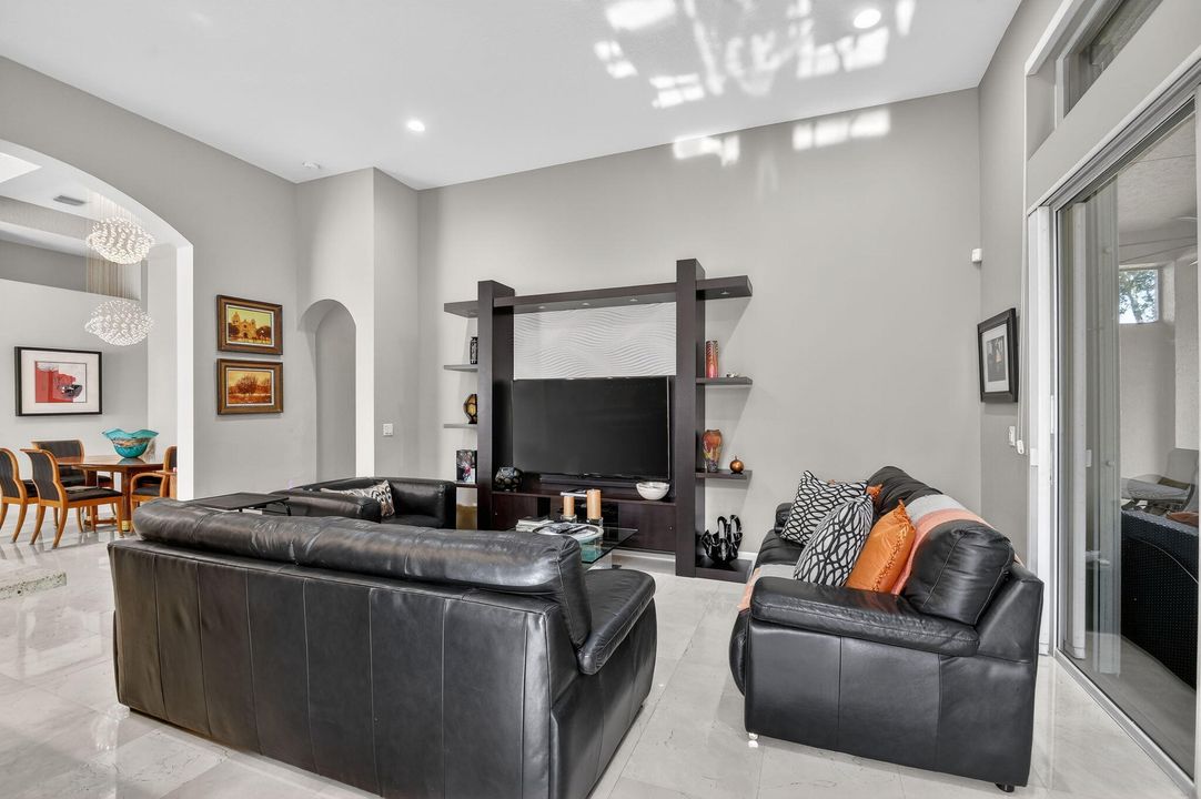 For Sale: $525,000 (3 beds, 2 baths, 2178 Square Feet)