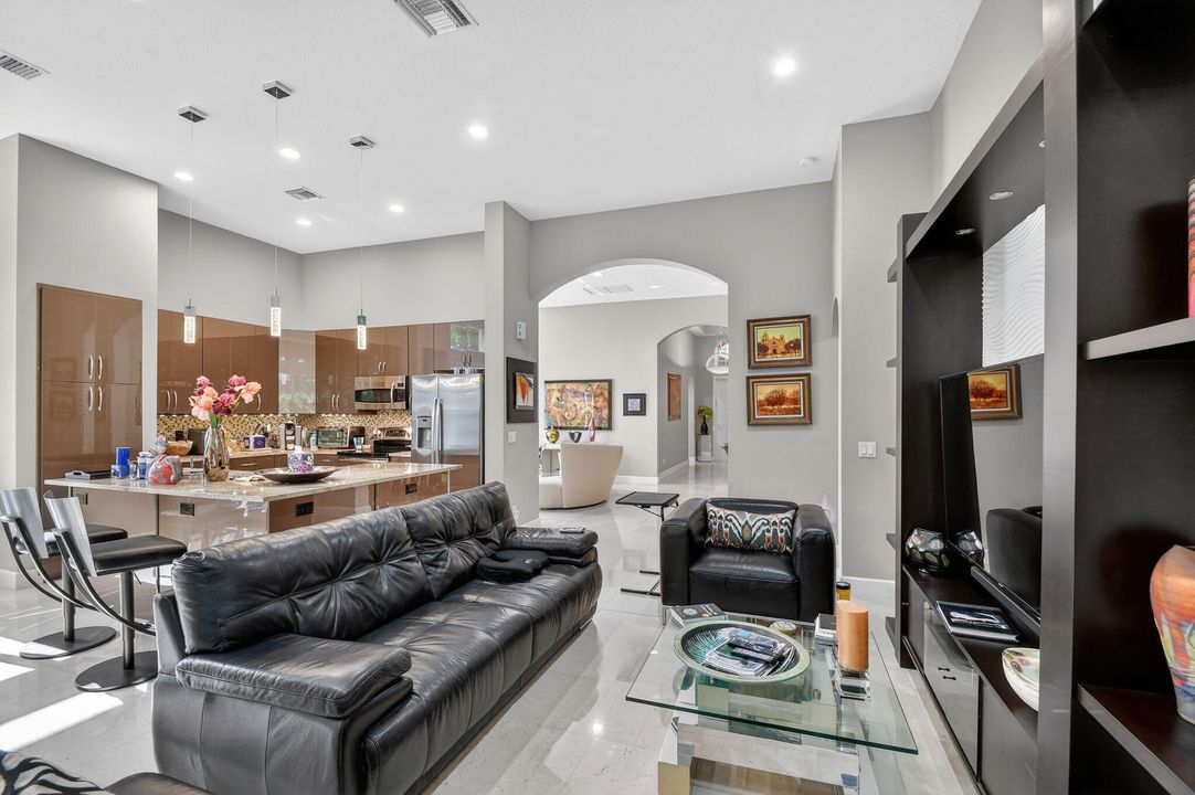 For Sale: $525,000 (3 beds, 2 baths, 2178 Square Feet)