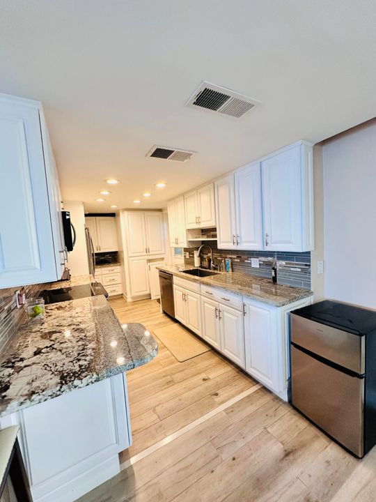 En Venta: $850,000 (2 camas, 2 baños, 1500 Pies cuadrados)