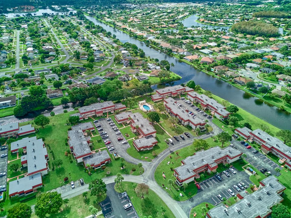 En Venta: $143,000 (2 camas, 2 baños, 1088 Pies cuadrados)