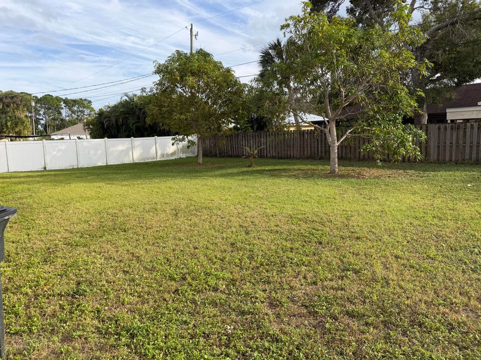 En Venta: $360,000 (4 camas, 2 baños, 1780 Pies cuadrados)