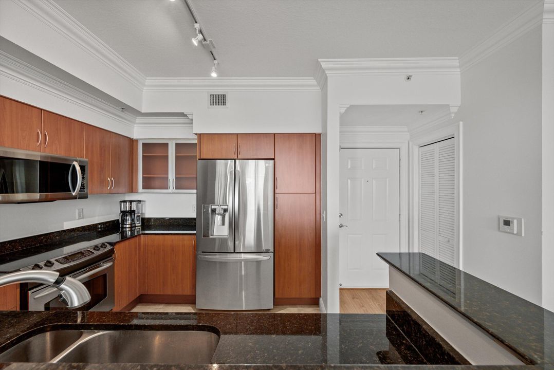 For Rent: $6,000 (2 beds, 2 baths, 1265 Square Feet)