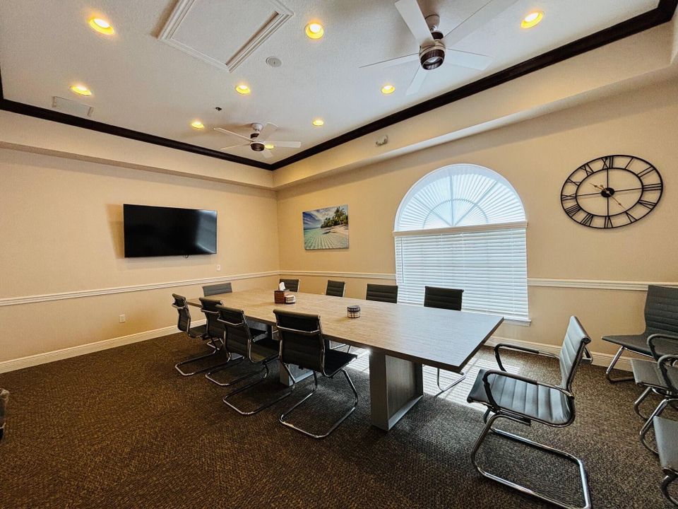 For Sale: $489,900 (2 beds, 2 baths, 2211 Square Feet)