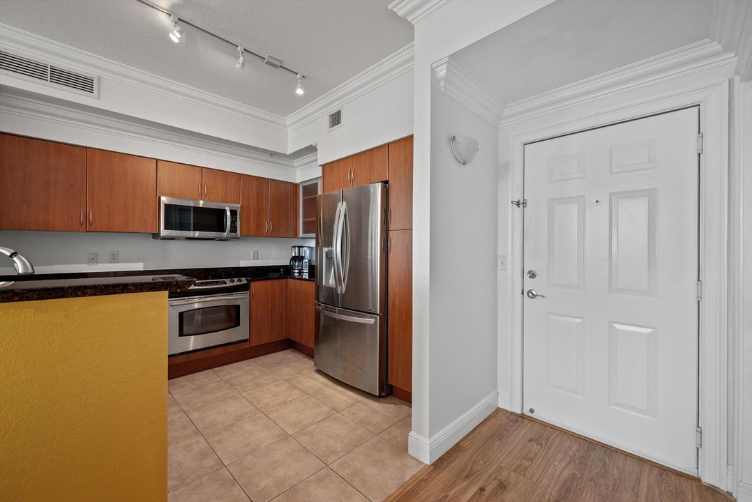 For Rent: $6,000 (2 beds, 2 baths, 1265 Square Feet)