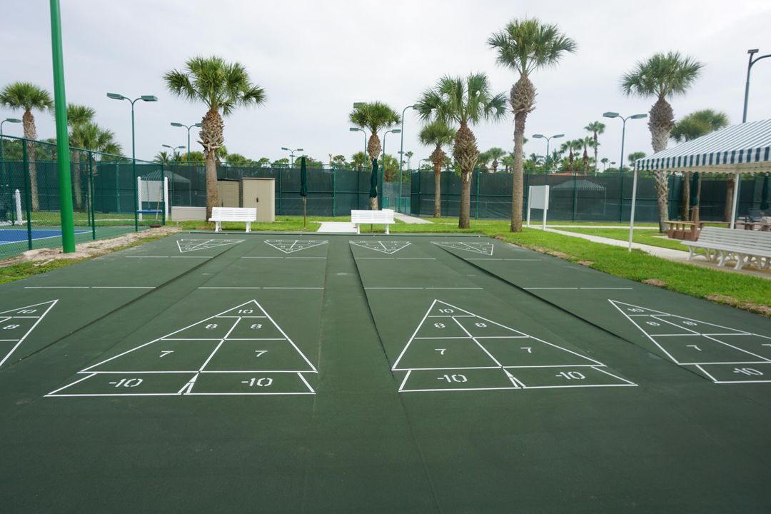 For Sale: $489,900 (2 beds, 2 baths, 2211 Square Feet)