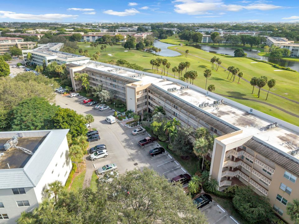 For Sale: $217,500 (2 beds, 2 baths, 1156 Square Feet)