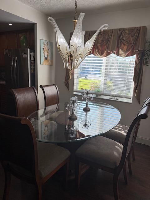 For Sale: $150,000 (2 beds, 2 baths, 920 Square Feet)