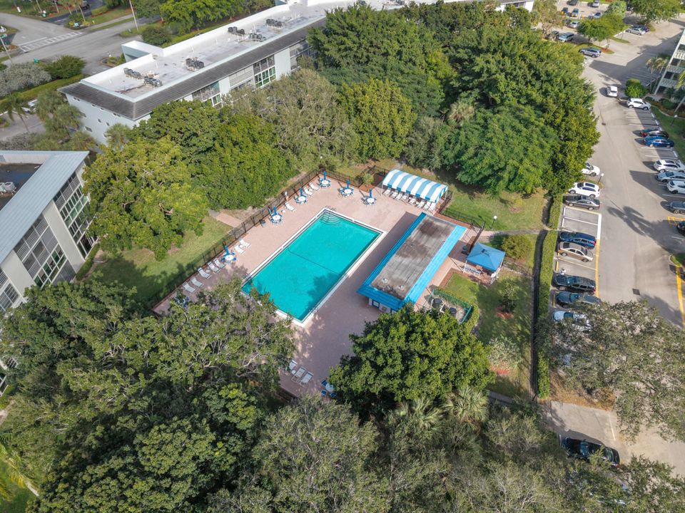 For Sale: $217,500 (2 beds, 2 baths, 1156 Square Feet)