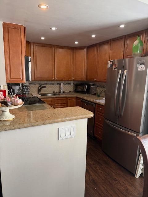 For Sale: $150,000 (2 beds, 2 baths, 920 Square Feet)