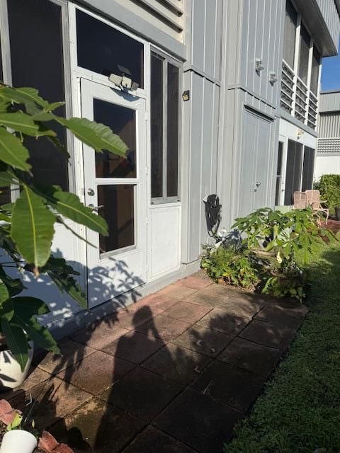 For Sale: $150,000 (2 beds, 2 baths, 920 Square Feet)