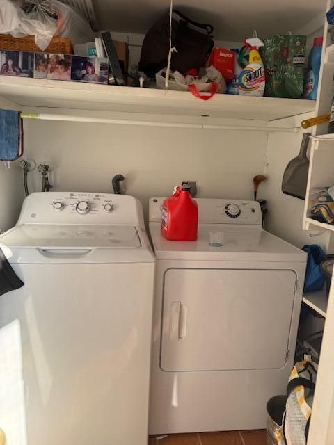 For Sale: $150,000 (2 beds, 2 baths, 920 Square Feet)