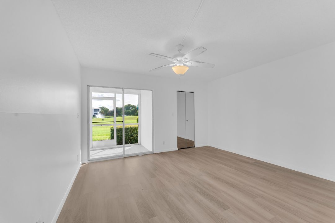 For Sale: $217,500 (2 beds, 2 baths, 1156 Square Feet)