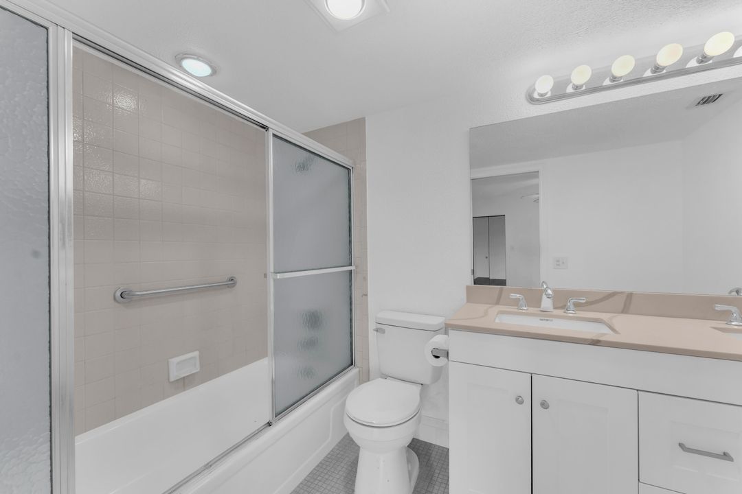 For Sale: $217,500 (2 beds, 2 baths, 1156 Square Feet)