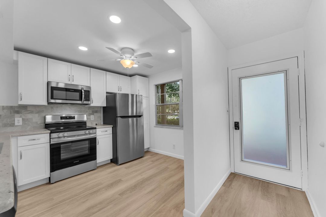 For Sale: $217,500 (2 beds, 2 baths, 1156 Square Feet)