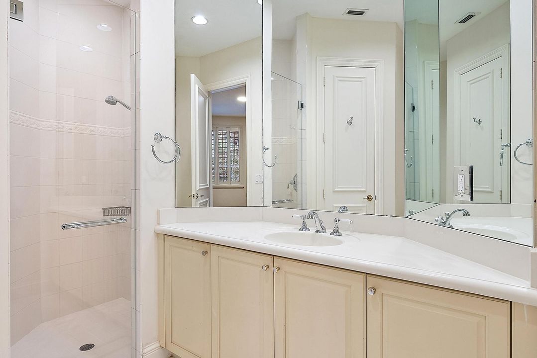 En Venta: $2,875,000 (4 camas, 4 baños, 5915 Pies cuadrados)