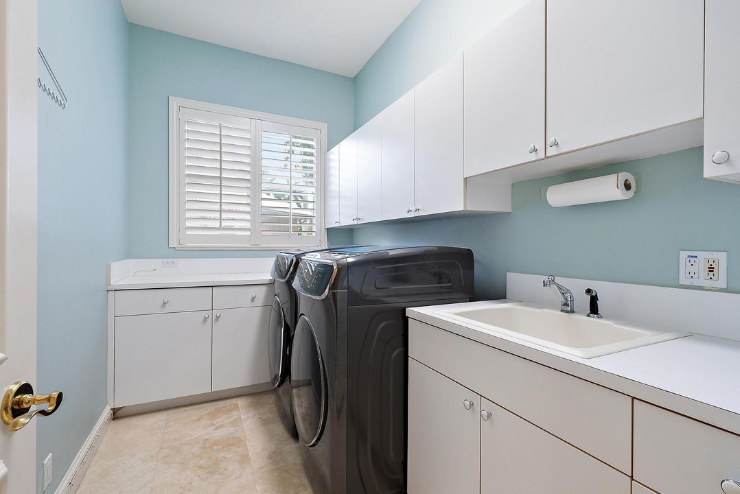 En Venta: $2,875,000 (4 camas, 4 baños, 5915 Pies cuadrados)