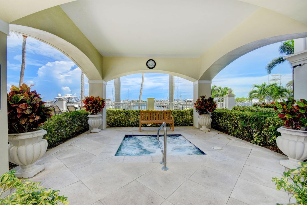 For Rent: $6,000 (2 beds, 2 baths, 1265 Square Feet)