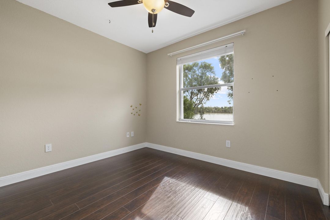 На продажу: $825,000 (6 спален, 4 ванн, 3257 Квадратных фут)