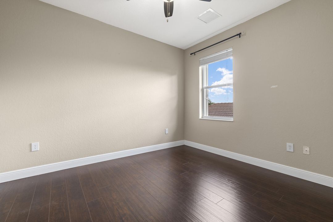 На продажу: $825,000 (6 спален, 4 ванн, 3257 Квадратных фут)