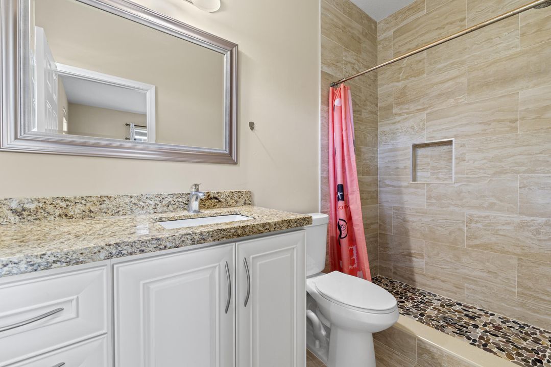 На продажу: $825,000 (6 спален, 4 ванн, 3257 Квадратных фут)