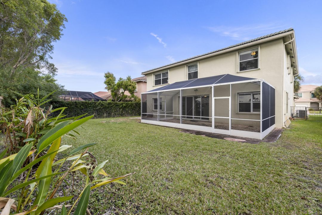 На продажу: $825,000 (6 спален, 4 ванн, 3257 Квадратных фут)