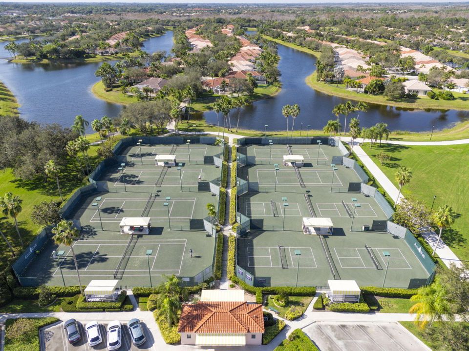 En Venta: $469,000 (3 camas, 2 baños, 1500 Pies cuadrados)