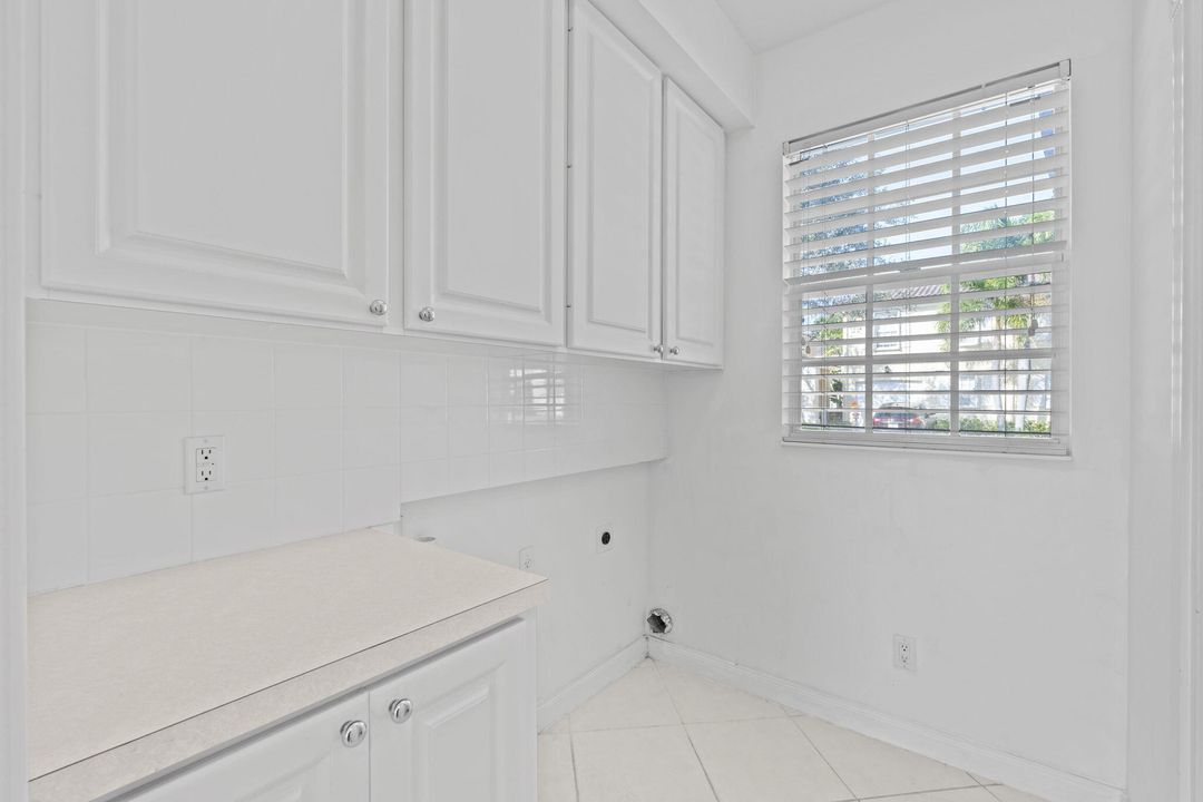 En Venta: $469,000 (3 camas, 2 baños, 1500 Pies cuadrados)