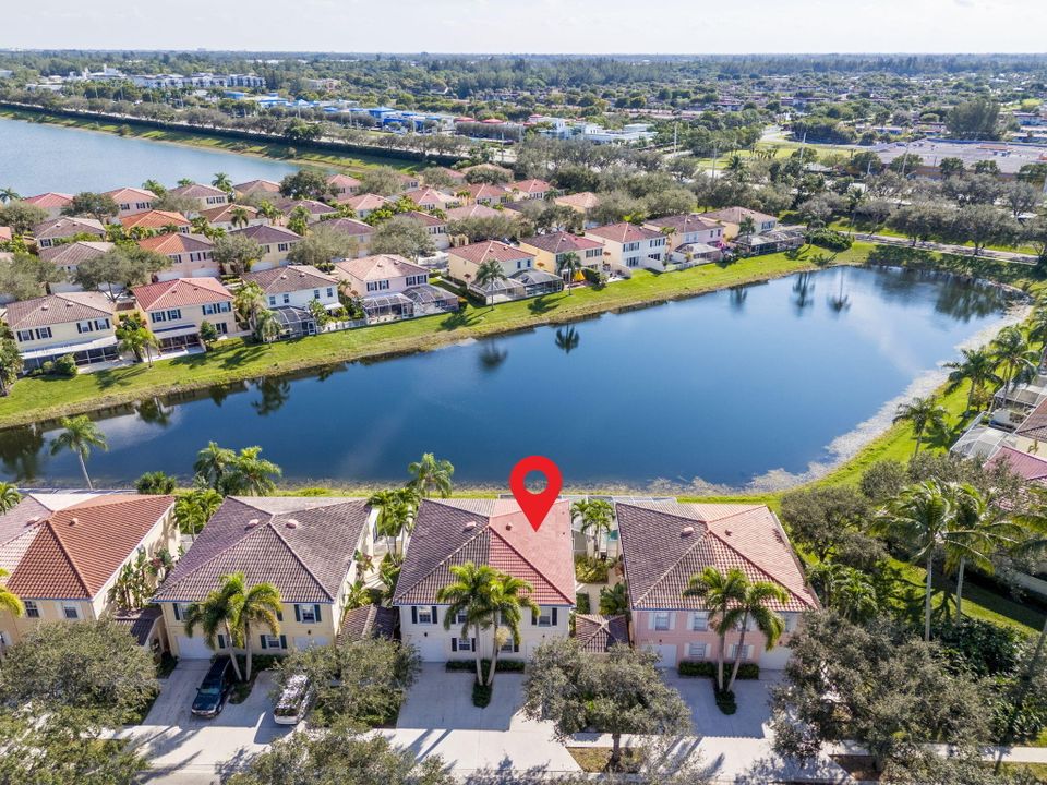 En Venta: $469,000 (3 camas, 2 baños, 1500 Pies cuadrados)