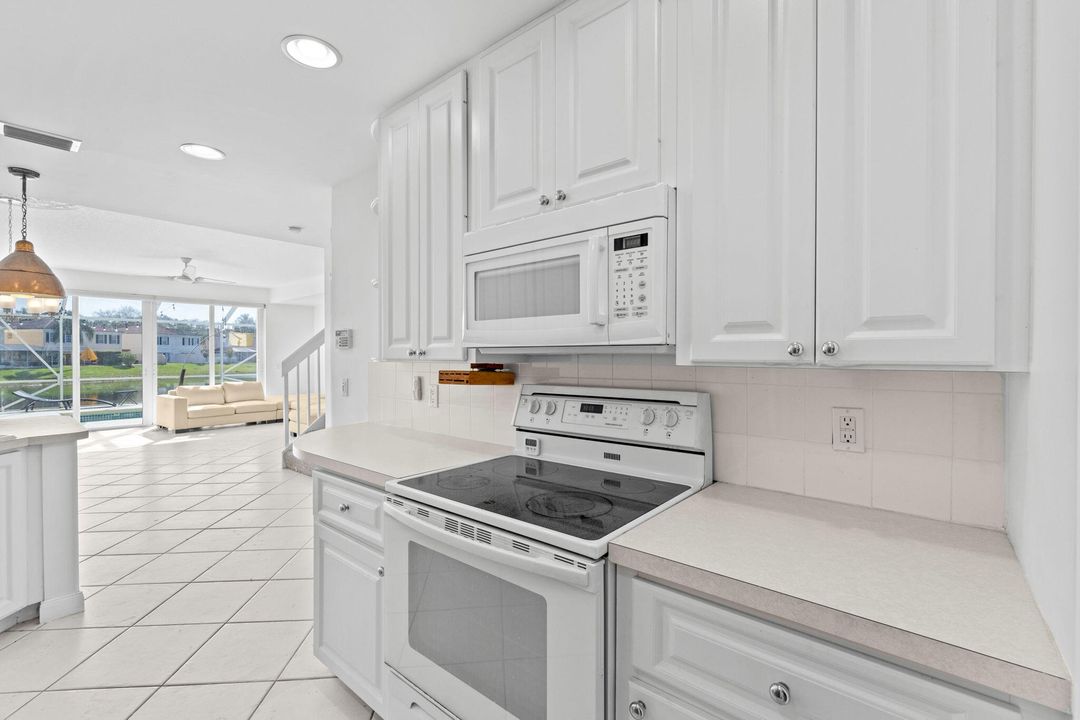 En Venta: $469,000 (3 camas, 2 baños, 1500 Pies cuadrados)