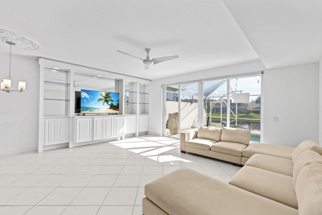 En Venta: $469,000 (3 camas, 2 baños, 1500 Pies cuadrados)