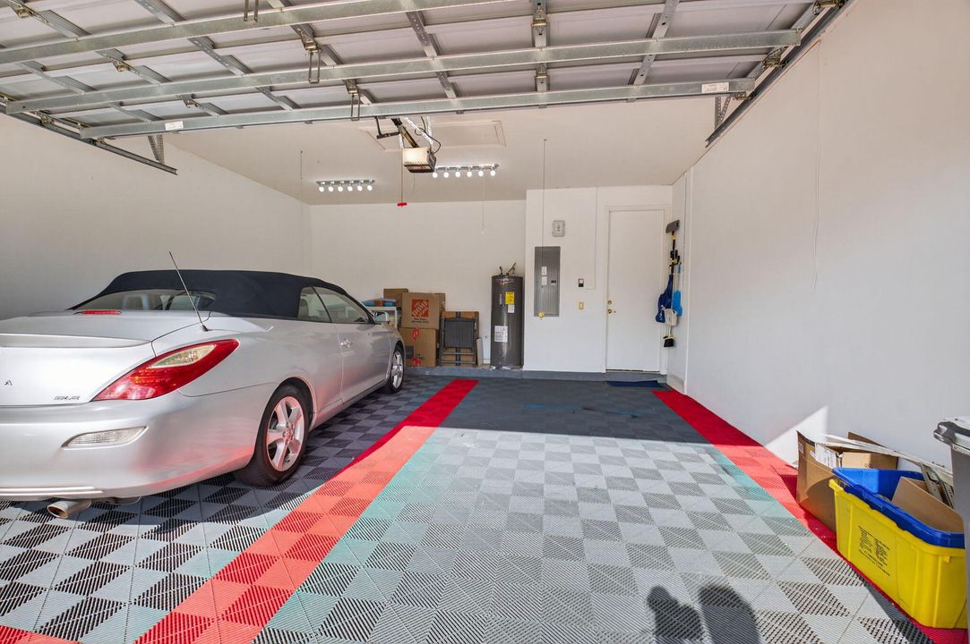 For Sale: $574,900 (3 beds, 2 baths, 1917 Square Feet)