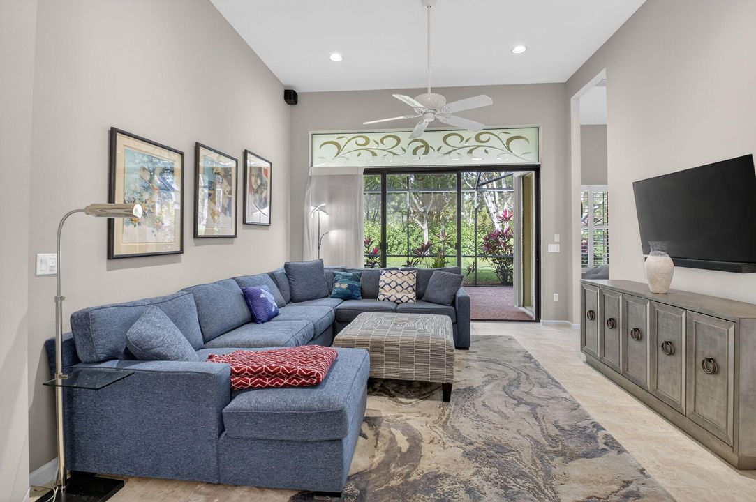 For Sale: $574,900 (3 beds, 2 baths, 1917 Square Feet)