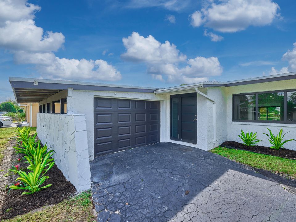 For Sale: $495,000 (3 beds, 2 baths, 1701 Square Feet)