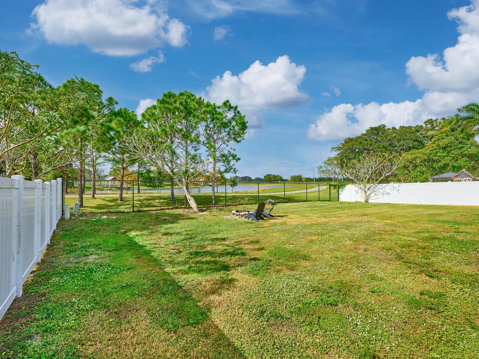 For Sale: $495,000 (3 beds, 2 baths, 1701 Square Feet)