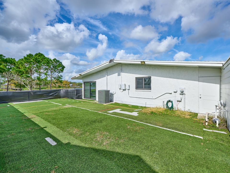 For Sale: $495,000 (3 beds, 2 baths, 1701 Square Feet)