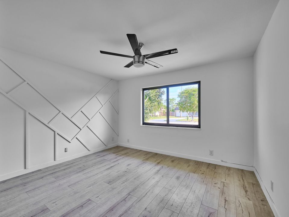 For Sale: $495,000 (3 beds, 2 baths, 1701 Square Feet)