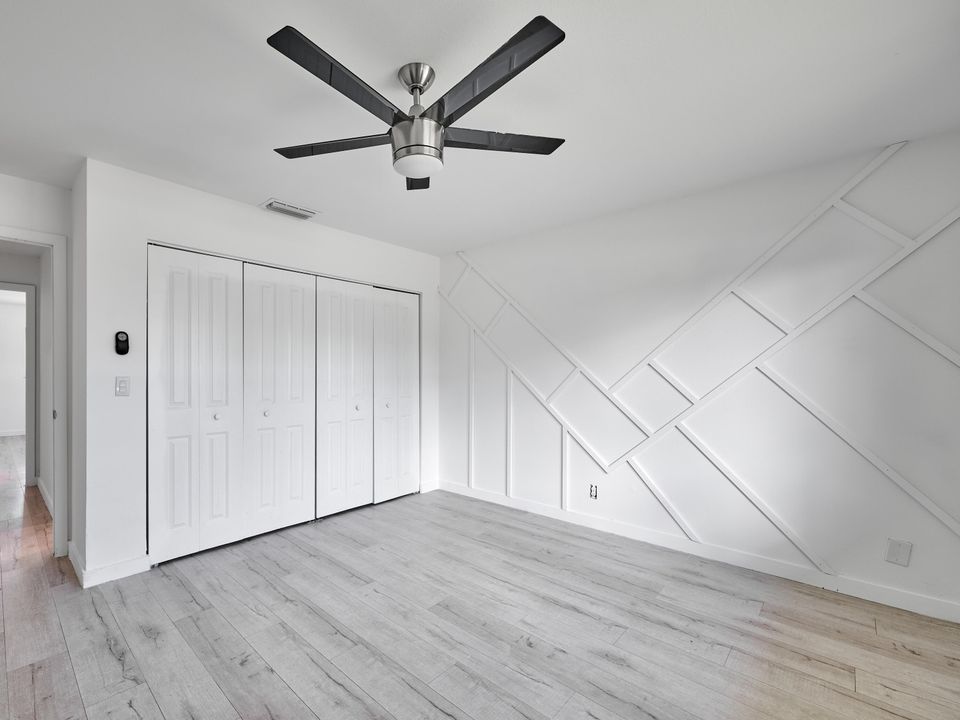 For Sale: $495,000 (3 beds, 2 baths, 1701 Square Feet)