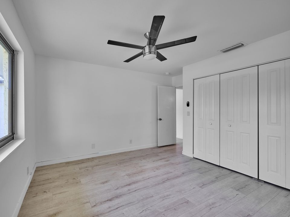 For Sale: $495,000 (3 beds, 2 baths, 1701 Square Feet)