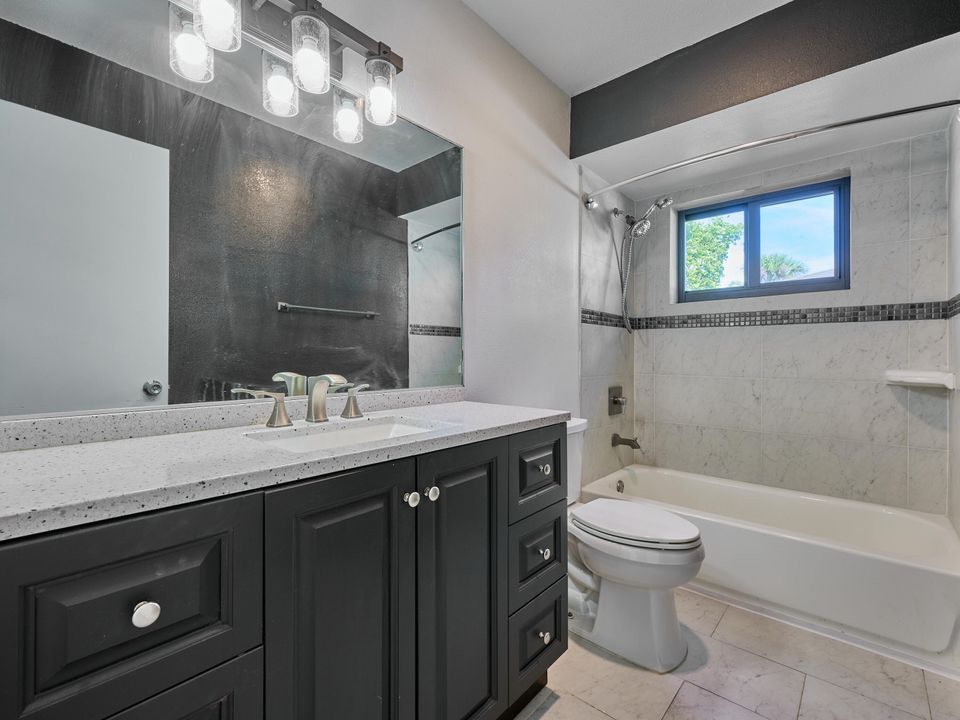 For Sale: $495,000 (3 beds, 2 baths, 1701 Square Feet)