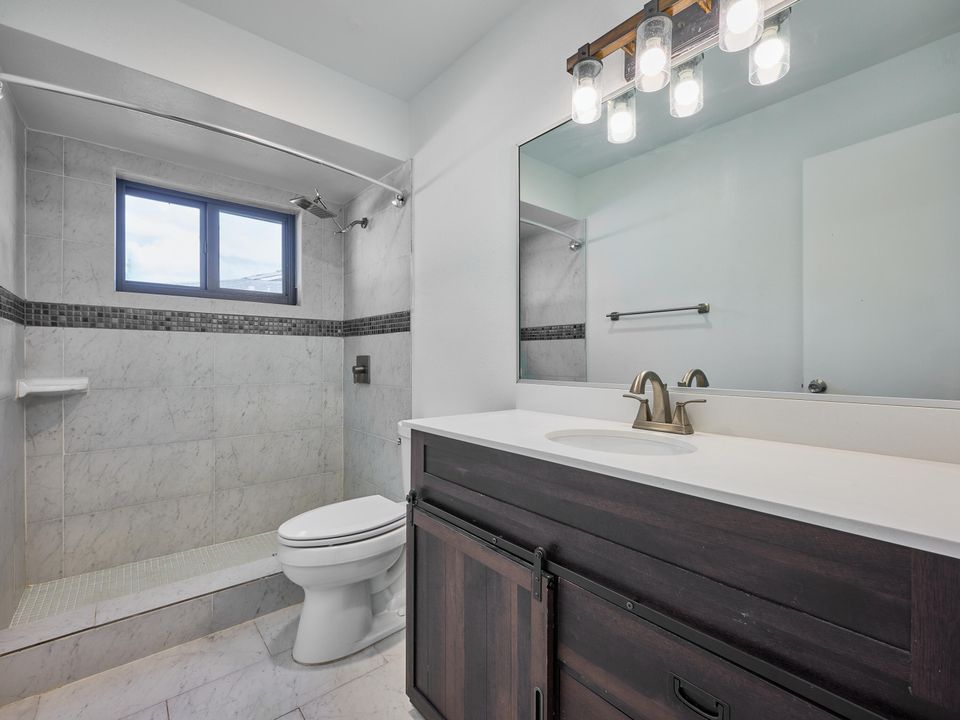 For Sale: $495,000 (3 beds, 2 baths, 1701 Square Feet)