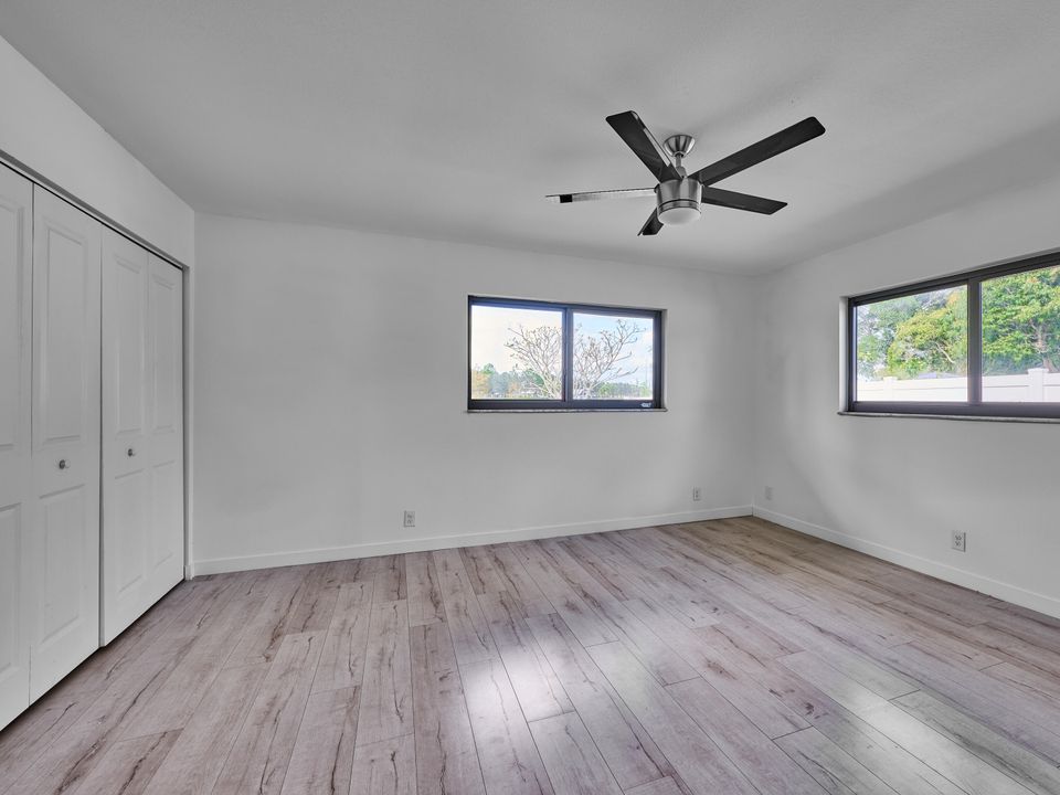 For Sale: $495,000 (3 beds, 2 baths, 1701 Square Feet)