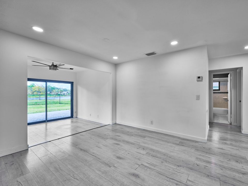 For Sale: $495,000 (3 beds, 2 baths, 1701 Square Feet)