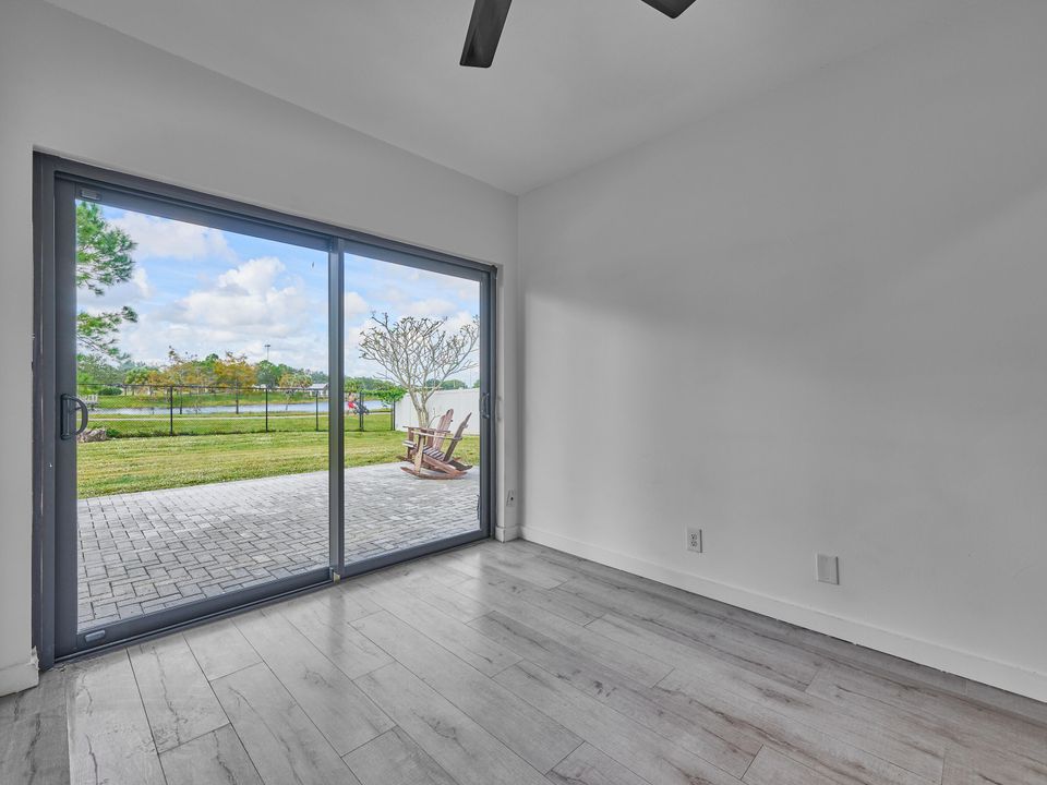 For Sale: $495,000 (3 beds, 2 baths, 1701 Square Feet)