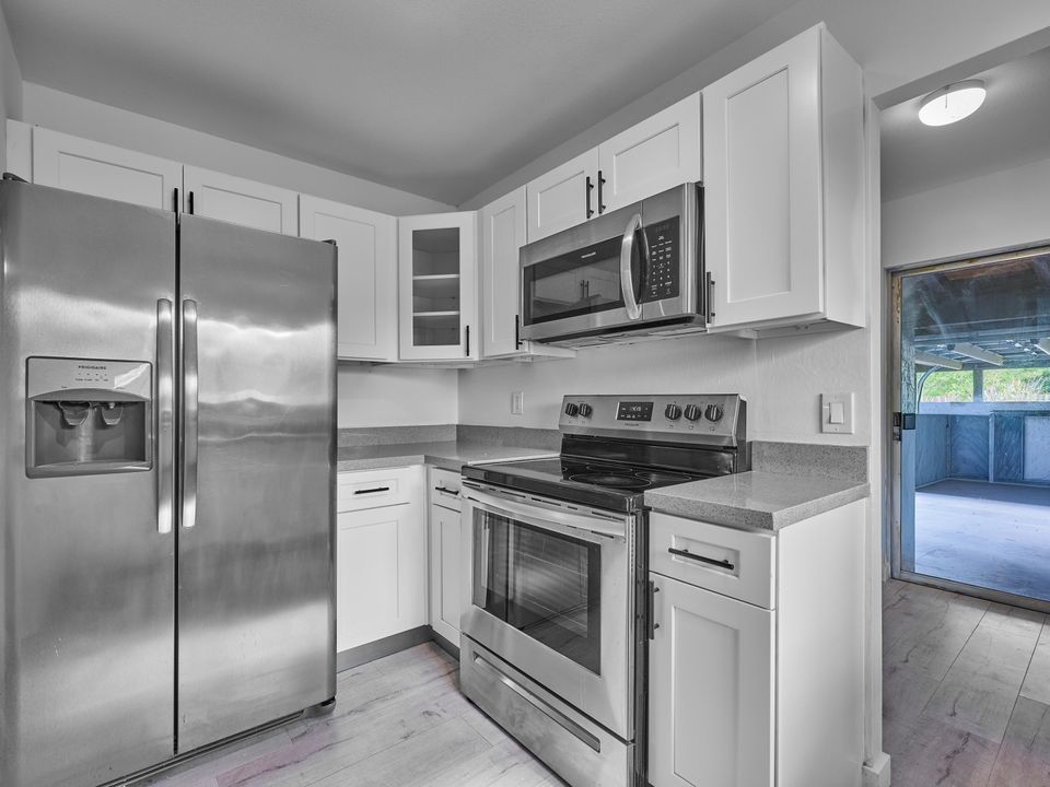 For Sale: $495,000 (3 beds, 2 baths, 1701 Square Feet)