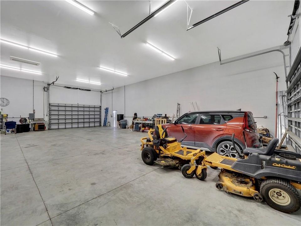 For Sale: $1,600,000 (5 beds, 5 baths, 3839 Square Feet)