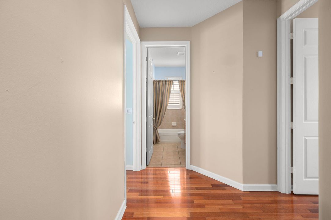 For Sale: $489,900 (2 beds, 2 baths, 2211 Square Feet)